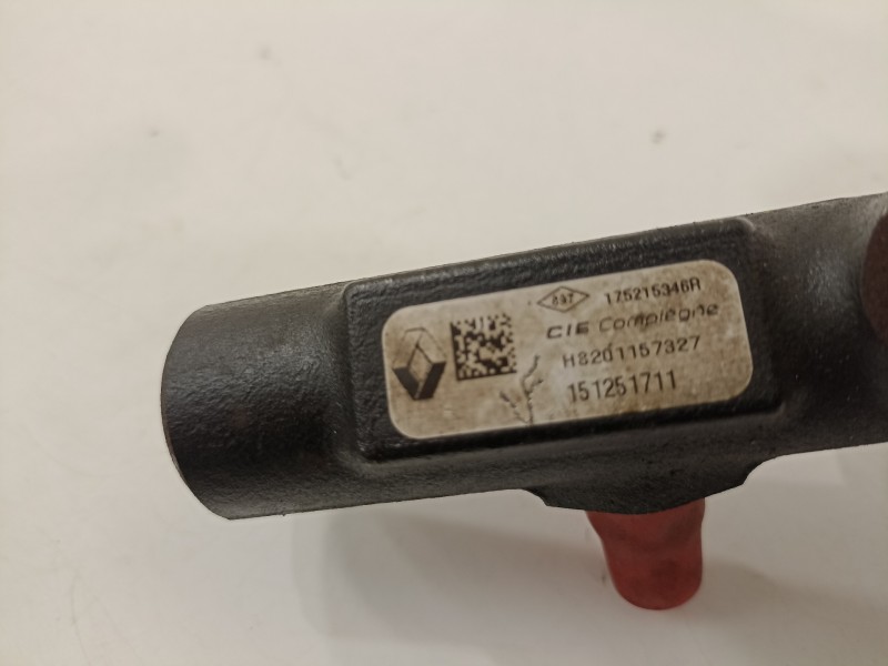 Recambio de rampa inyectora para renault kangoo furgón compact professional referencia OEM IAM 8201157327 151251711 0281006241