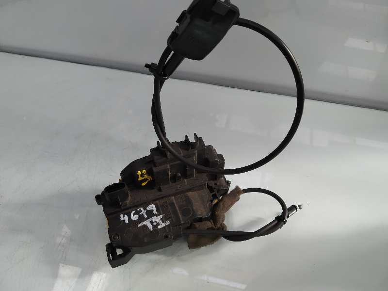 Recambio de cerradura puerta trasera izquierda para renault clio iii business referencia OEM IAM 8200300128  