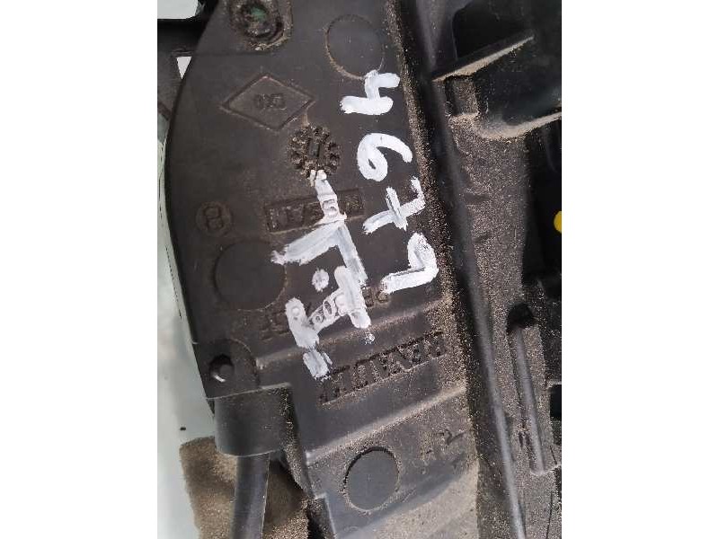 Recambio de cerradura puerta trasera izquierda para renault clio iii business referencia OEM IAM 8200300128  
