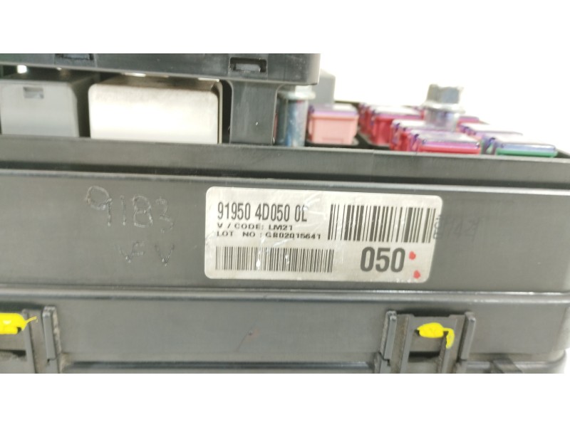 Recambio de caja reles / fusibles para kia carnival 2.9 crdi vgt active referencia OEM IAM 919504D0500L  