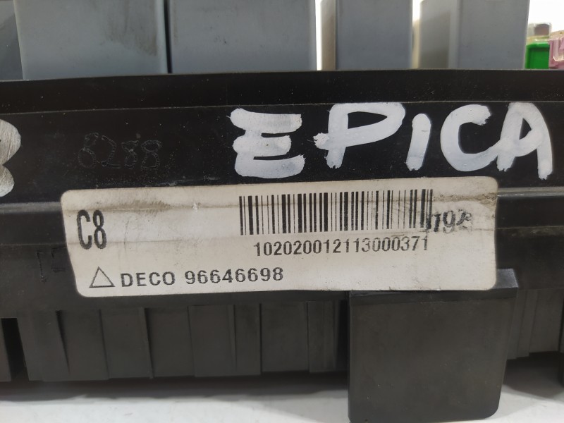 Recambio de caja reles / fusibles para chevrolet epica lt referencia OEM IAM 96646698  