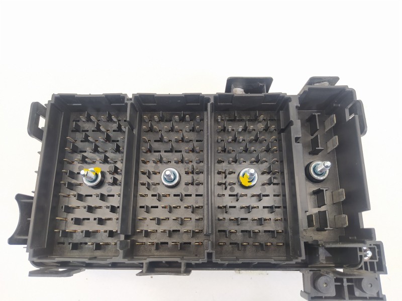 Recambio de caja reles / fusibles para chevrolet epica lt referencia OEM IAM 96646698  