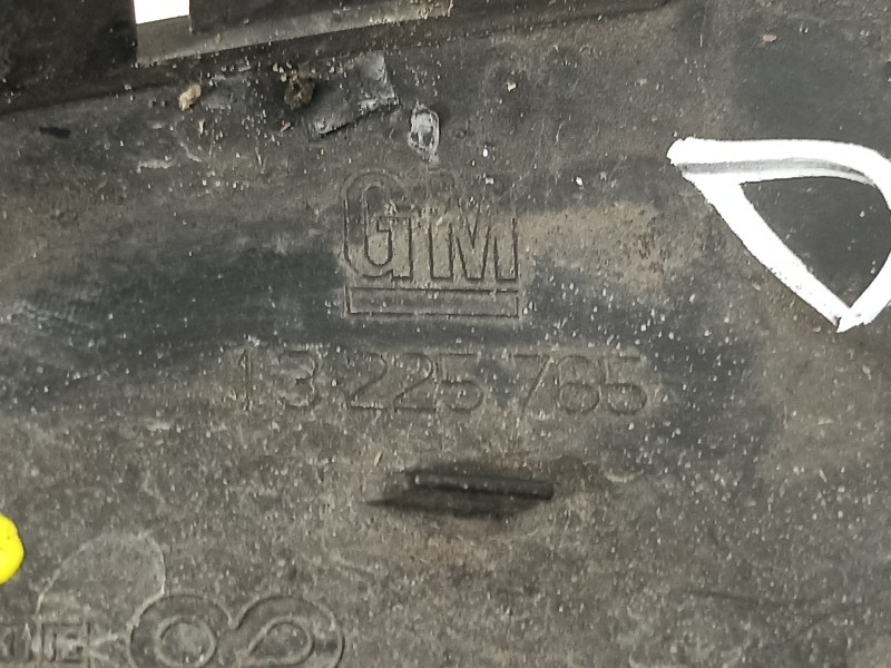 Recambio de rejilla paragolpes derecha para opel astra h ber. cosmo referencia OEM IAM 13225765  