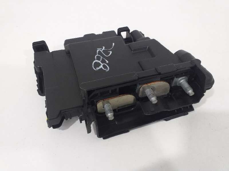 Recambio de caja reles / fusibles para volvo xc60 kinetic 2wd referencia OEM IAM 30659092  