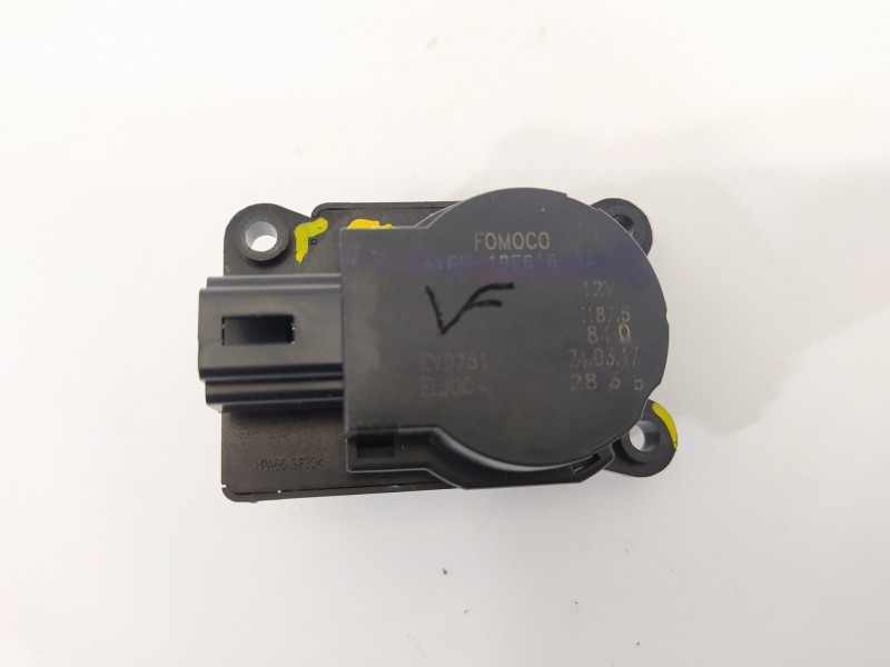 Recambio de motor apertura trampillas climatizador para ford kuga (cbs) st-line referencia OEM IAM AV6N19E616AA  
