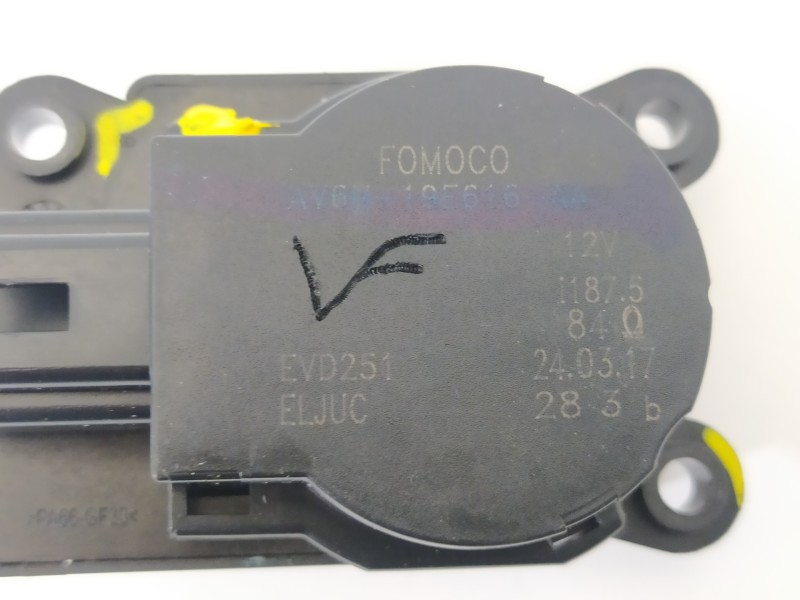 Recambio de motor apertura trampillas climatizador para ford kuga (cbs) st-line referencia OEM IAM AV6N19E616AA  