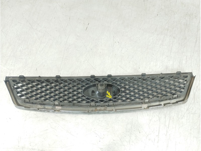 Recambio de rejilla delantera para ford focus berlina (cap) ambiente (d) referencia OEM IAM 4M518C436B  