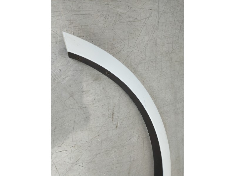 Recambio de aletin trasero derecho para ford kuga (cbs) st-line referencia OEM IAM CV4JS286D02  