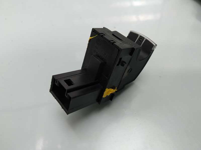 Recambio de mando elevalunas trasero derecho para volkswagen passat variant (365) highline bluemotion referencia OEM IAM 5K09598