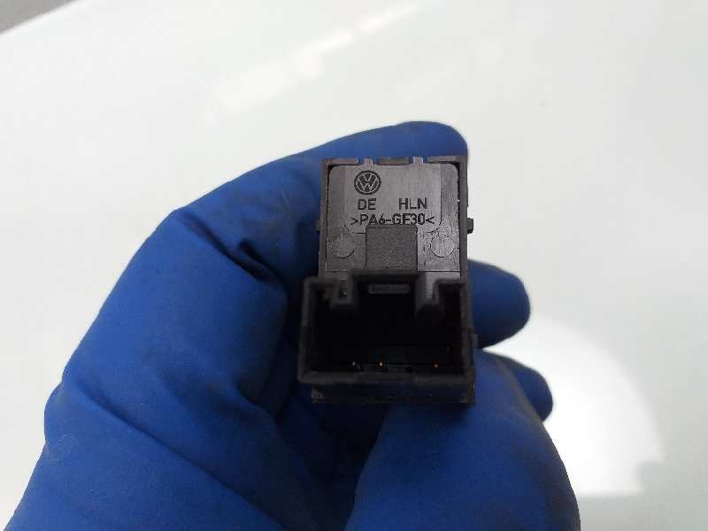 Recambio de mando elevalunas trasero izquierdo para volkswagen passat variant (365) highline bluemotion referencia OEM IAM 5K095