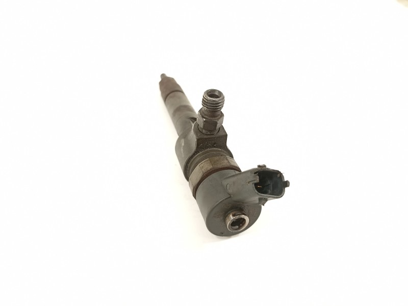 Recambio de inyector para opel zafira b cosmo referencia OEM IAM 0445110165  