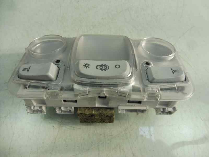 Recambio de luz interior para peugeot 308 sw allure referencia OEM IAM 96781446  