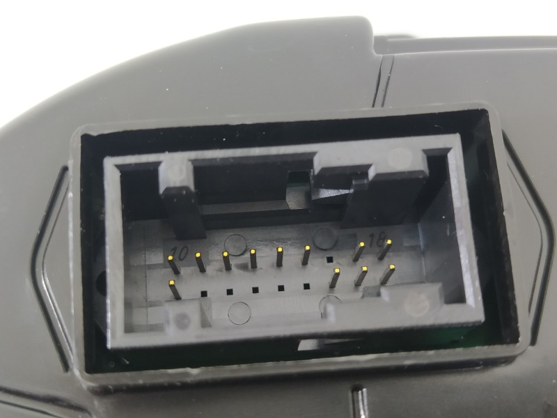 Recambio de cuadro instrumentos para seat ibiza (kj1) reference plus referencia OEM IAM 6F0920730  