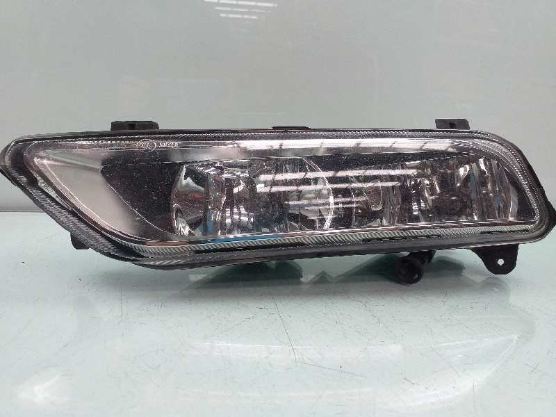 Recambio de faro antiniebla izquierdo para volkswagen passat variant (365) highline bluemotion referencia OEM IAM   