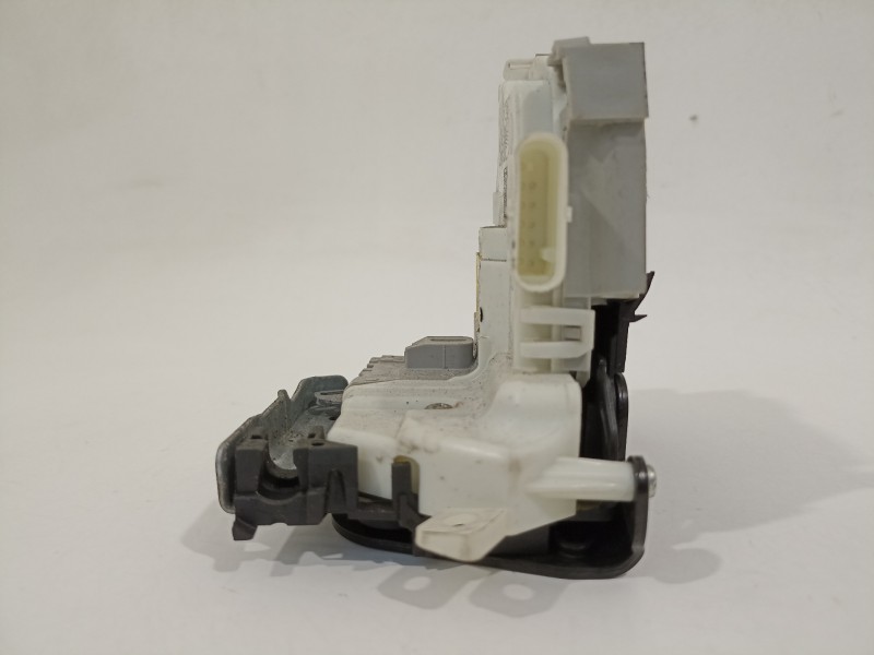 Recambio de cerradura puerta trasera derecha para audi a1 (8xk) attraction referencia OEM IAM 8X0839016E  