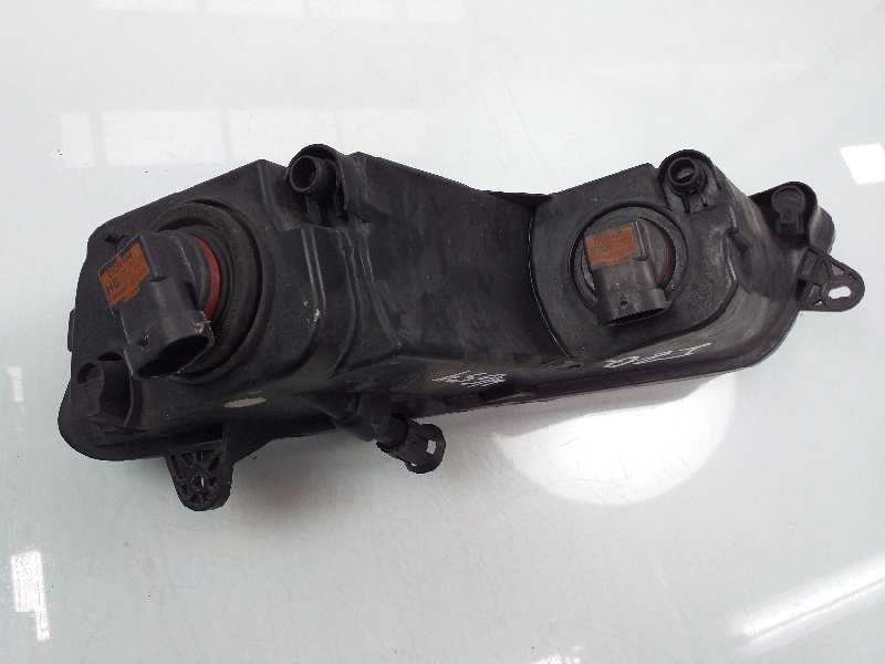 Recambio de faro antiniebla izquierdo para volkswagen passat variant (365) highline bluemotion referencia OEM IAM   