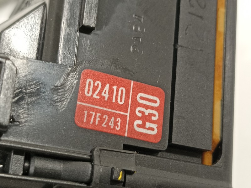 Recambio de mando limpia para toyota auris luna referencia OEM IAM 8465202410 02410 