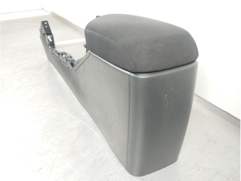 Recambio de apoyabrazos central para toyota rav 4 (a3) sol cross sport referencia OEM IAM 5891242020  