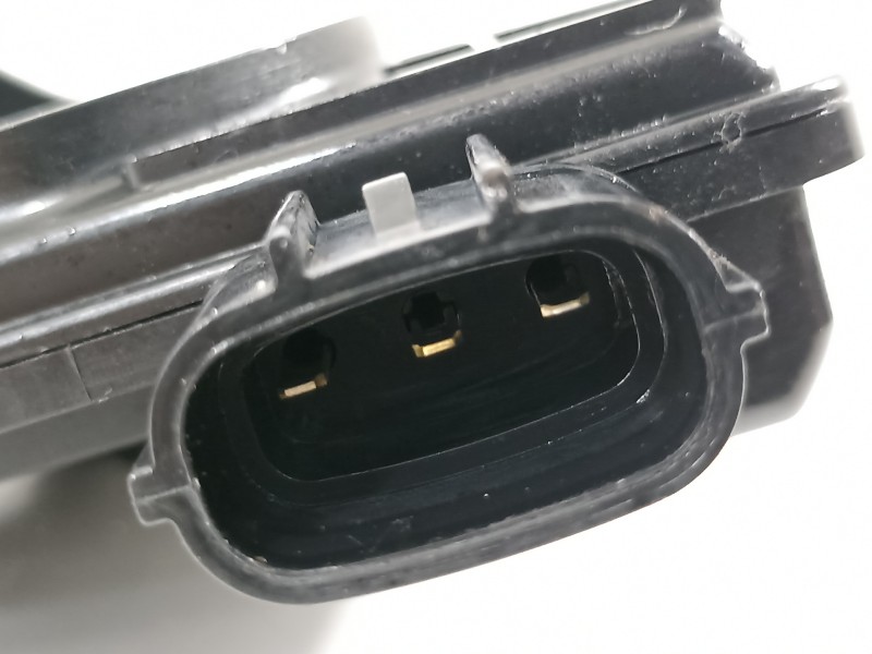 Recambio de cerradura maletero / porton para toyota auris luna referencia OEM IAM 6935002080  