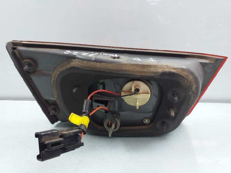 Recambio de piloto trasero derecho para hyundai sonata (nf) 2.0 crdi comfort i referencia OEM IAM 924043K0  