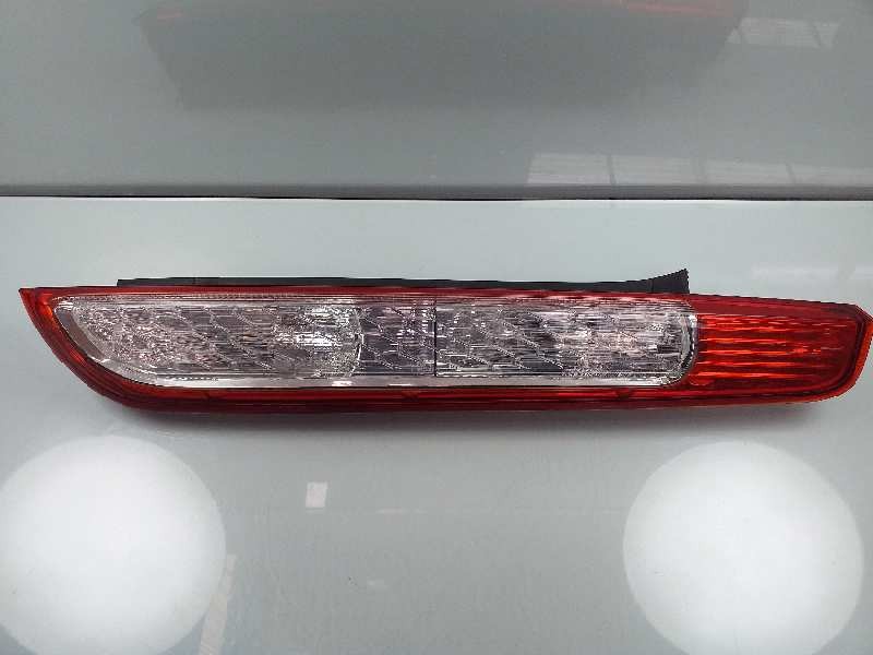 Recambio de piloto trasero derecho para ford focus lim. (cb4) trend referencia OEM IAM 8M5113404A  