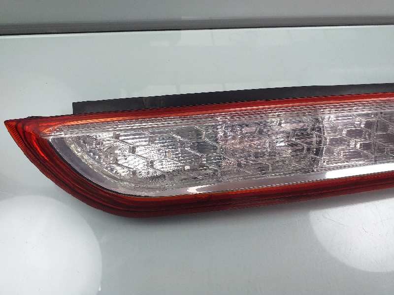 Recambio de piloto trasero derecho para ford focus lim. (cb4) trend referencia OEM IAM 8M5113404A  