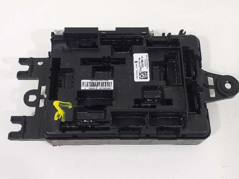Recambio de caja reles / fusibles para bmw serie 2 coupe (f22) 218d referencia OEM IAM 933788101  