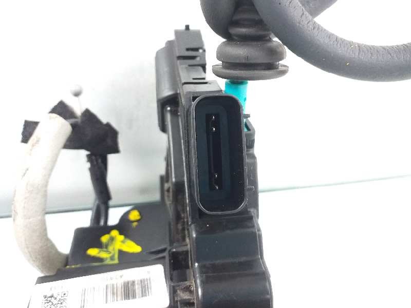 Recambio de cerradura puerta delantera derecha para kia cee´d drive referencia OEM IAM 81320A2810  