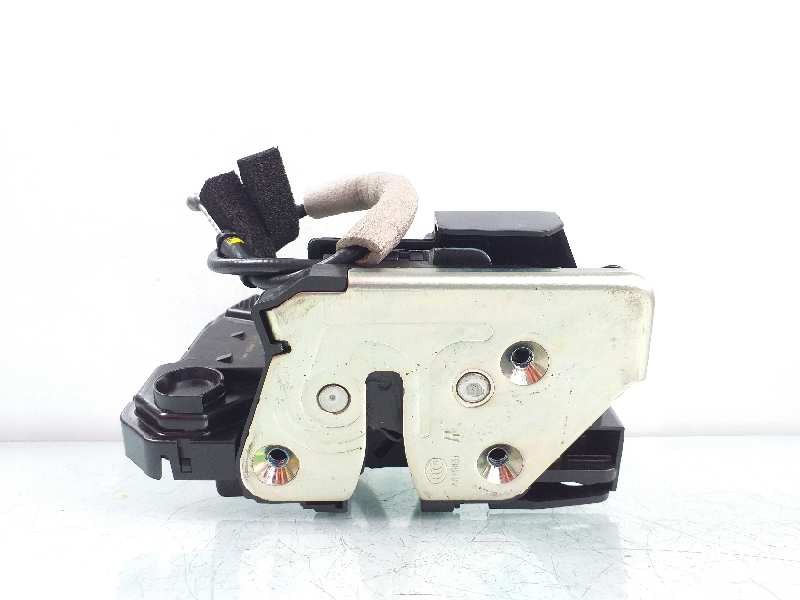 Recambio de cerradura puerta delantera derecha para kia cee´d drive referencia OEM IAM 81320A2810  