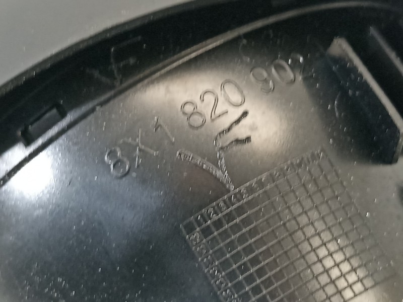 Recambio de rejilla aireadora para audi a1 (8xk) attraction referencia OEM IAM 8X1820902  