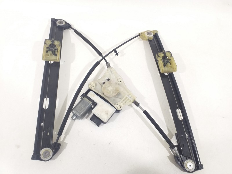 Recambio de elevalunas delantero derecho para seat ibiza (kj1) reference plus referencia OEM IAM 6F0837462 2Q1959882 0130822064