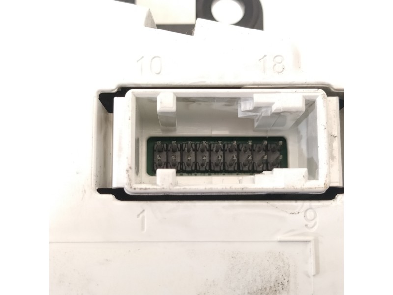 Recambio de mando climatizador para ford fiesta (ccn) trend referencia OEM IAM 8A6T18C612  