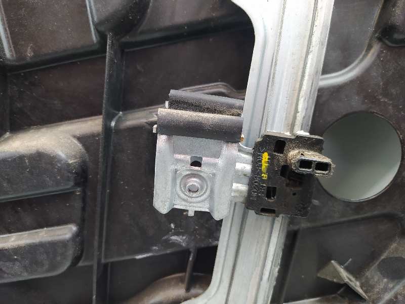 Recambio de elevalunas delantero izquierdo para kia cee´d drive referencia OEM IAM 82470A2600 82450A2710 