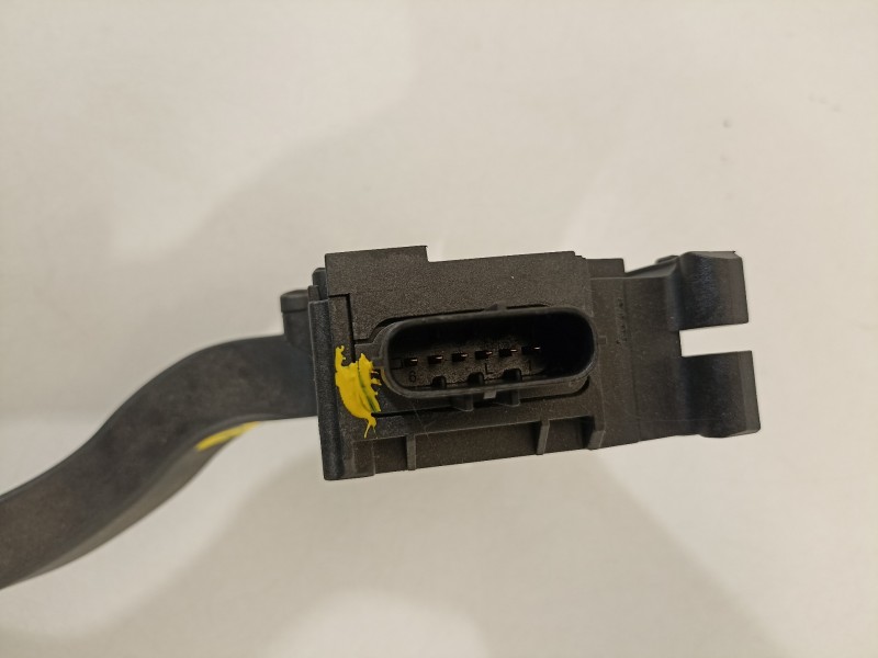 Recambio de potenciometro pedal para seat ibiza (kj1) reference plus referencia OEM IAM 2Q1723503  