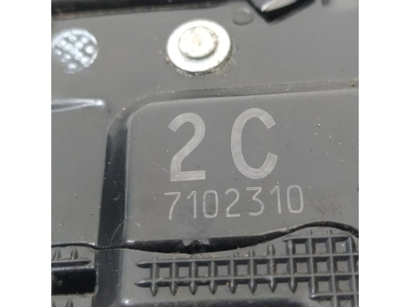 Recambio de cerradura puerta trasera derecha para toyota rav 4 (a3) sol cross sport referencia OEM IAM 7102310  