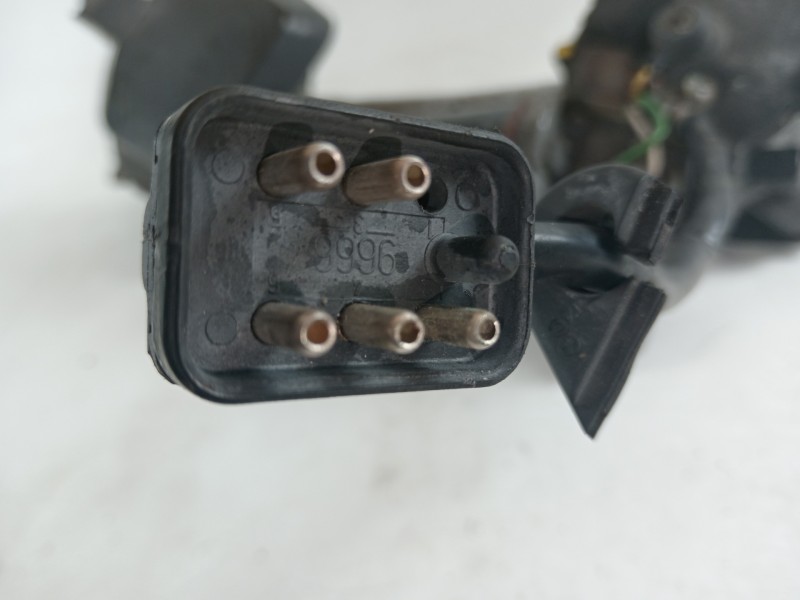 Recambio de motor limpia delantero para mercedes-benz clase c (w202) berlina referencia OEM IAM 2028205342 403877 