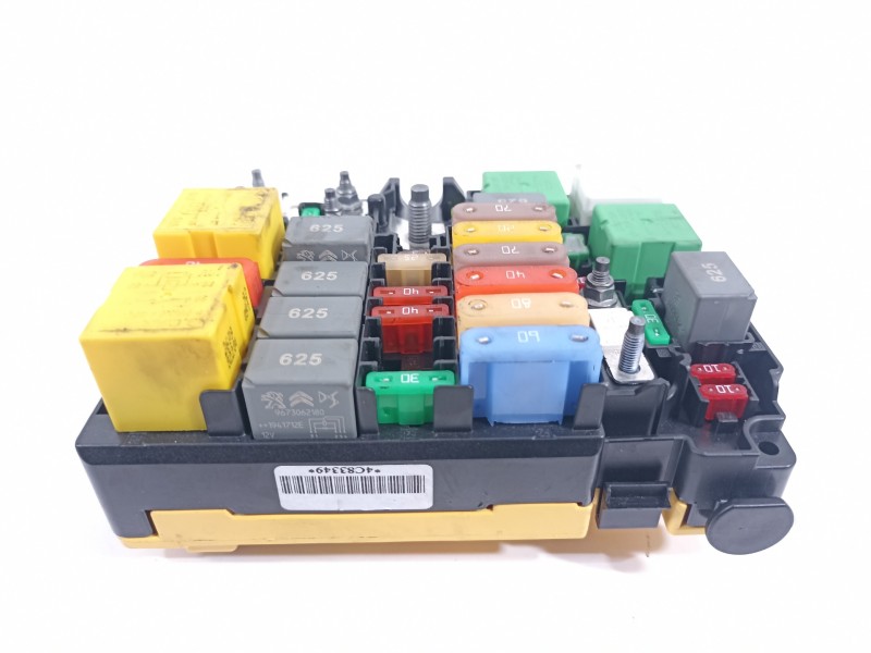Recambio de caja reles / fusibles para citroën c4 picasso feel referencia OEM IAM 9804848580  