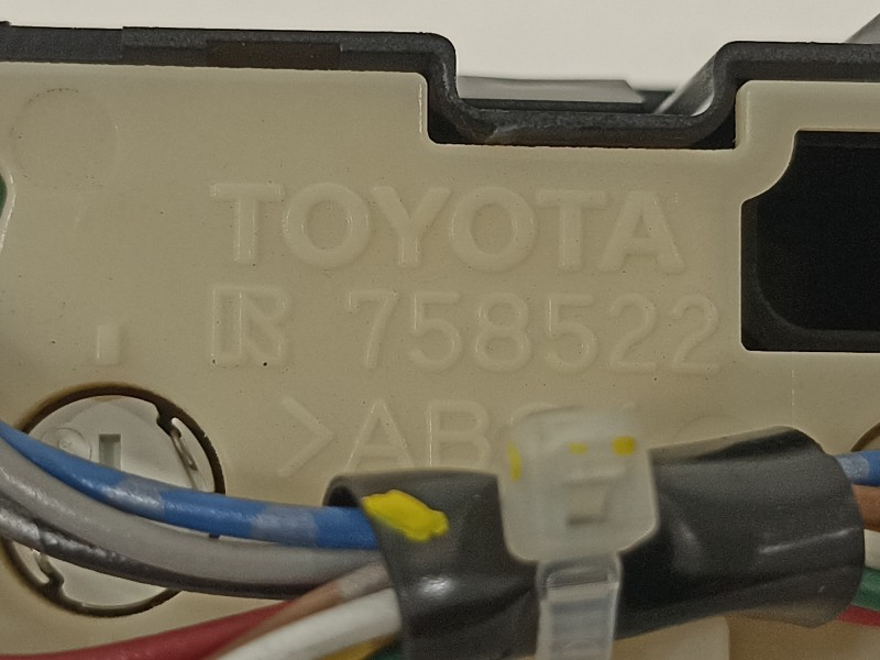 Recambio de mando multifuncion para toyota land cruiser (j12) 3.0 d-4d gx referencia OEM IAM 758522  