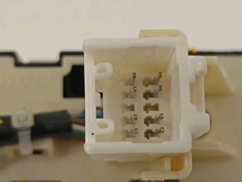 Recambio de mando multifuncion para toyota land cruiser (j12) 3.0 d-4d gx referencia OEM IAM 758522  