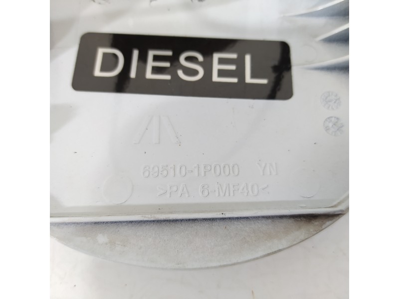 Recambio de tapa exterior combustible para kia venga concept referencia OEM IAM 695101P000  