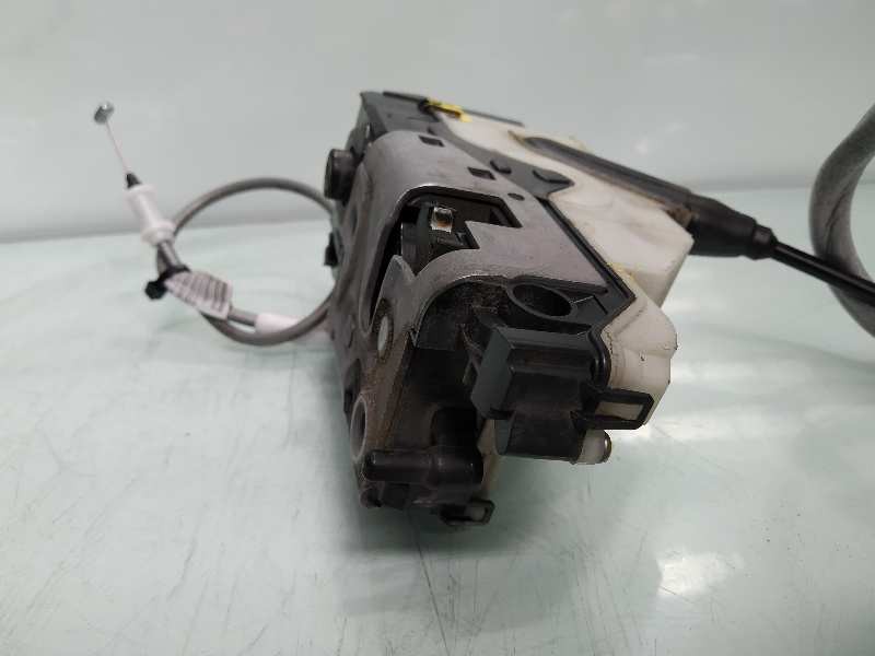 Recambio de cerradura puerta delantera derecha para citroën c4 lim. collection referencia OEM IAM 9685351480  