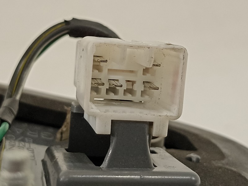 Recambio de piloto trasero derecho en porton para kia sorento active 4wd referencia OEM IAM 924062P100  