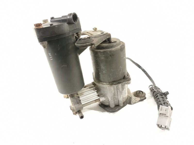 Recambio de bomba suspension para toyota land cruiser (j12) 3.0 d-4d gx referencia OEM IAM 4891060042  