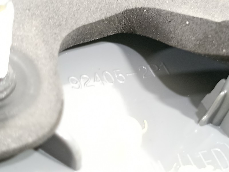 Recambio de piloto trasero izquierdo en porton para kia sorento active 4wd referencia OEM IAM 924052P100  