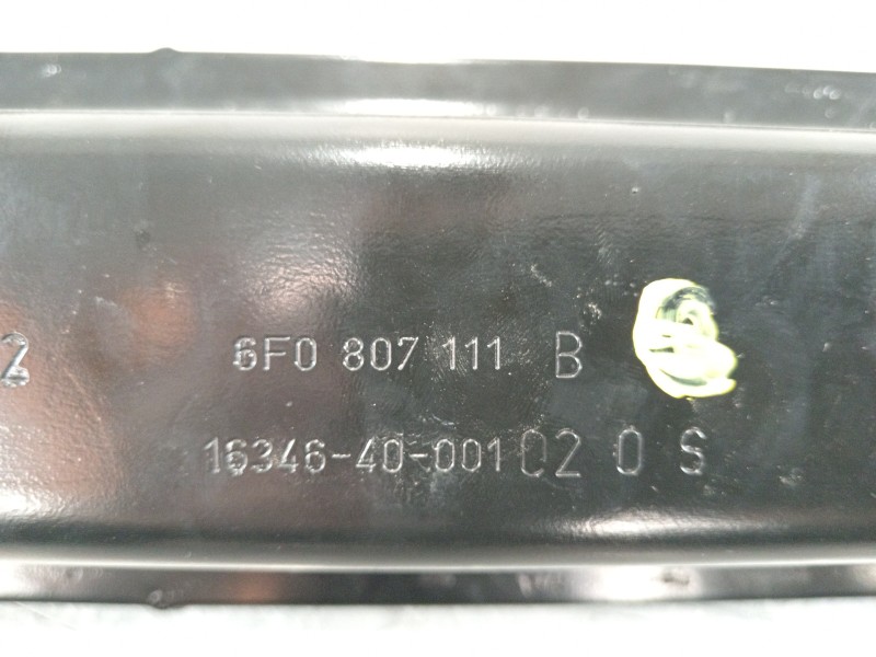 Recambio de refuerzo paragolpes delantero para seat arona xperience referencia OEM IAM 6F0807095A 6F0807111B 6F0807109H