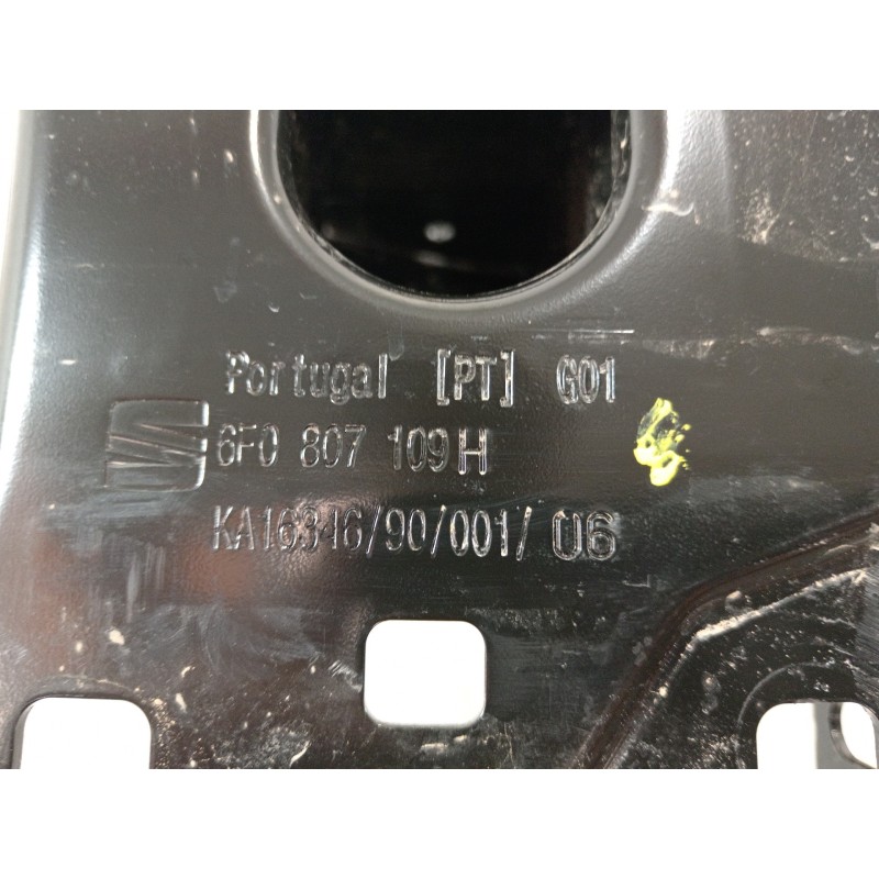 Recambio de refuerzo paragolpes delantero para seat arona xperience referencia OEM IAM 6F0807095A 6F0807111B 6F0807109H