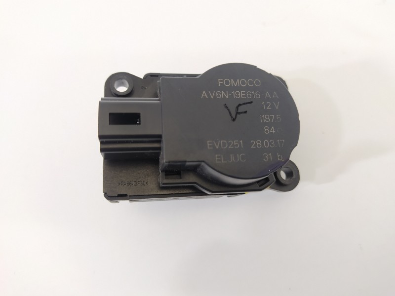 Recambio de motor apertura trampillas climatizador para ford kuga (cbs) st-line referencia OEM IAM AV6N19E616AA  