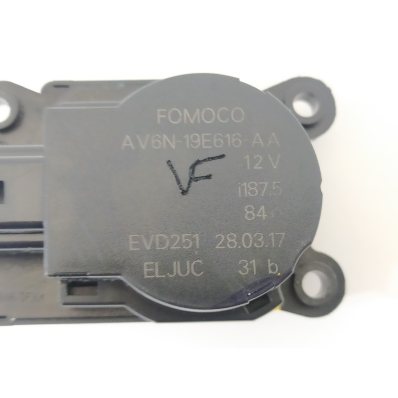 Recambio de motor apertura trampillas climatizador para ford kuga (cbs) st-line referencia OEM IAM AV6N19E616AA  