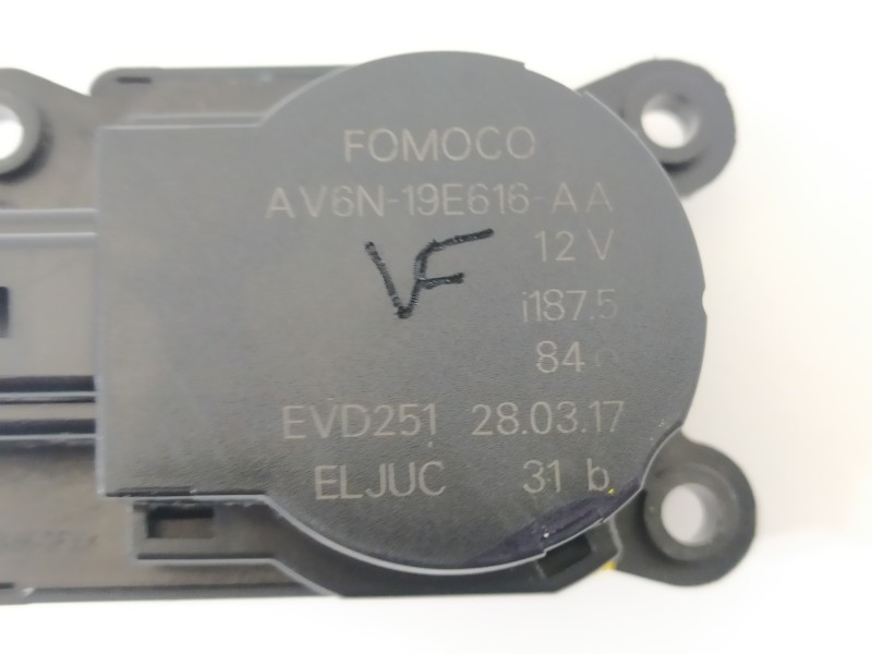 Recambio de motor apertura trampillas climatizador para ford kuga (cbs) st-line referencia OEM IAM AV6N19E616AA  