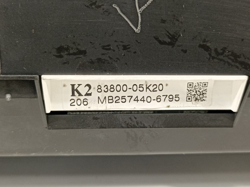 Recambio de cuadro instrumentos para toyota avensis (t27) active referencia OEM IAM 8380005K20  